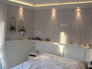 Schlafzimmer Wandverkleidung Indirekte Beleuchtung